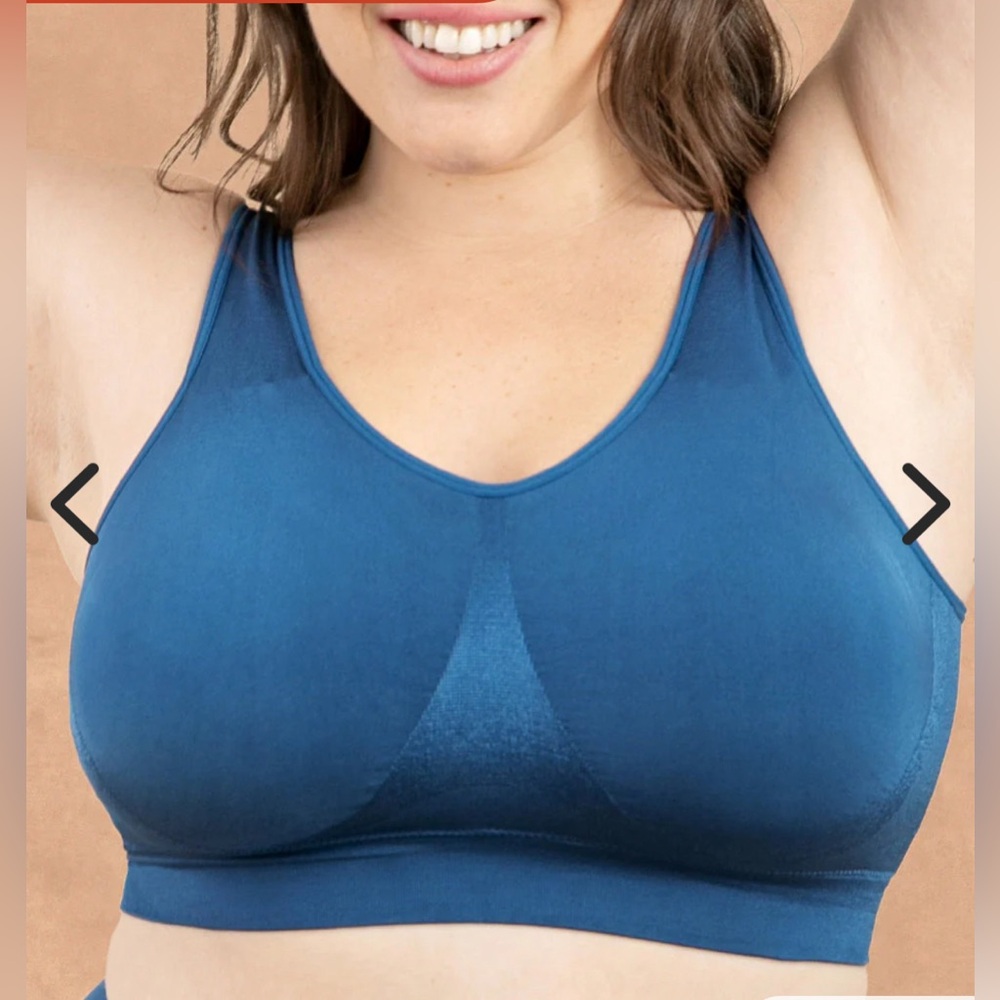 Seamless Blue Sports Bra
